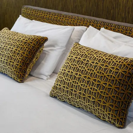 Dreamers' Πανσιόν